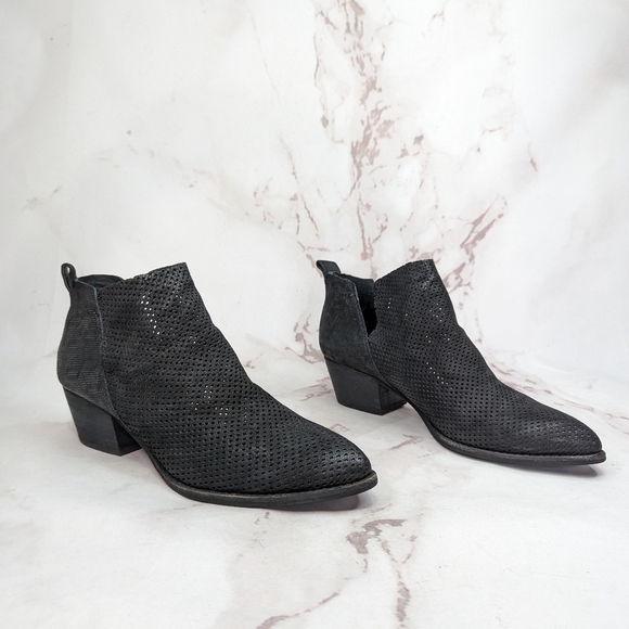 Dolce Vita Bootie Women 10 41 Black Ankle Leather Perforated Lattice Slits Shoe - Picture 2 of 12